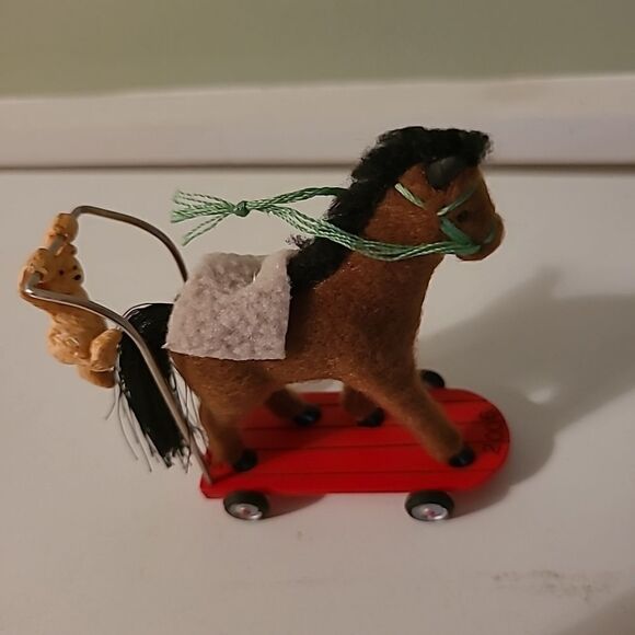 2006 Hallmark Keepsake Ornament - Picture 5 of 7